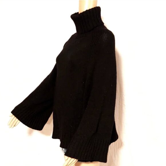 Celebrity Favorite Theory Black Bell Sleeved Juliet Sweater-Size S/P - Picture 5 of 7